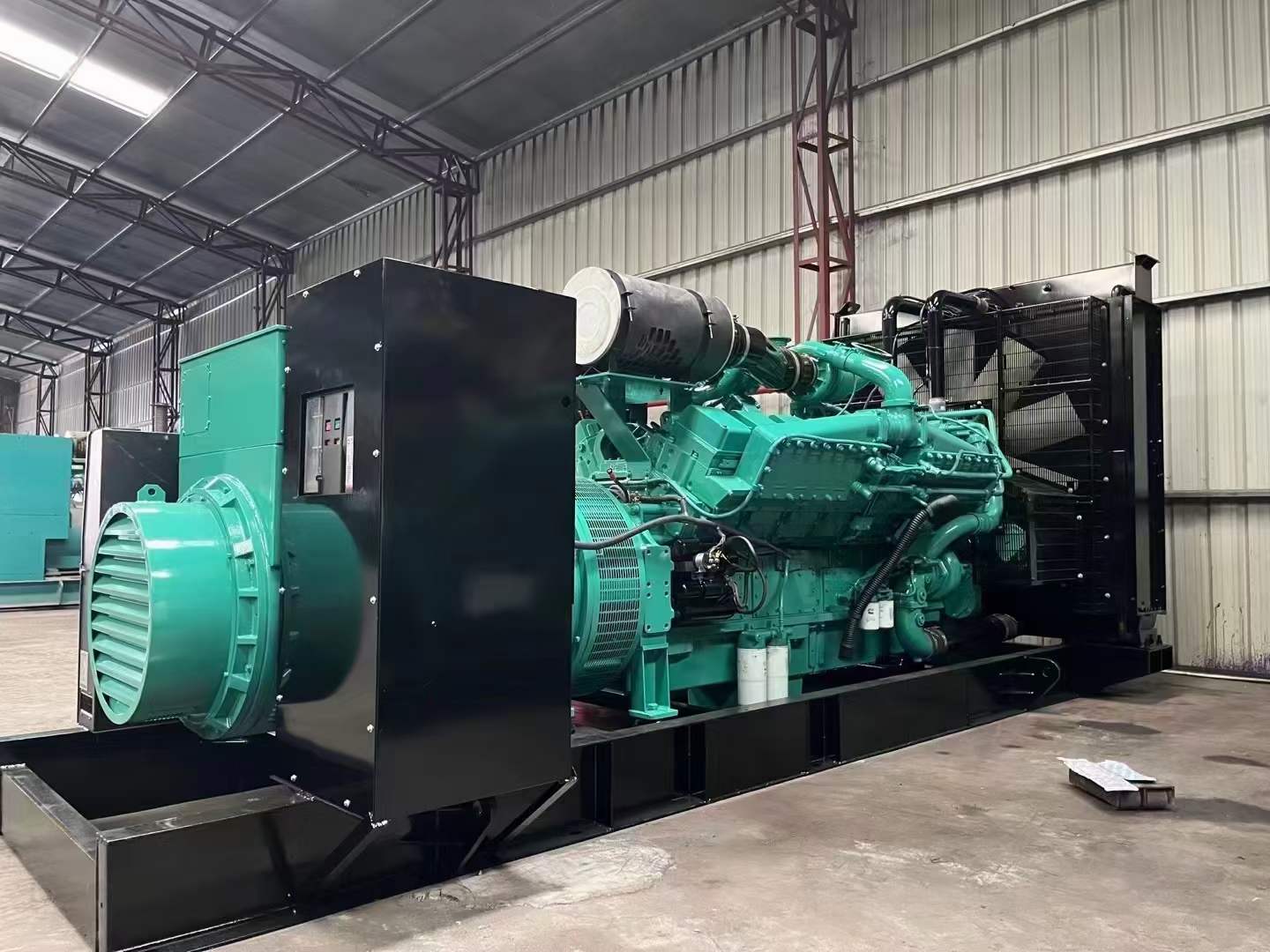 萨迦如何降低 800kW 柴油发电机输出电流的波动？