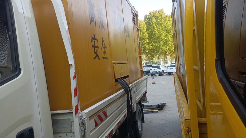 萨迦如何判断柴油发电机组和UPS电源的切换时间是否符合要求？