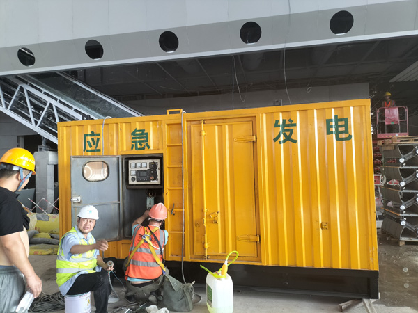 萨迦怎样判断空气滤清器是否需要更换？